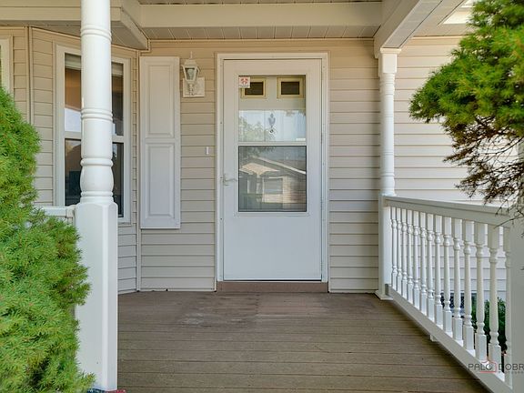 2nd image of 1505 Victory Ln