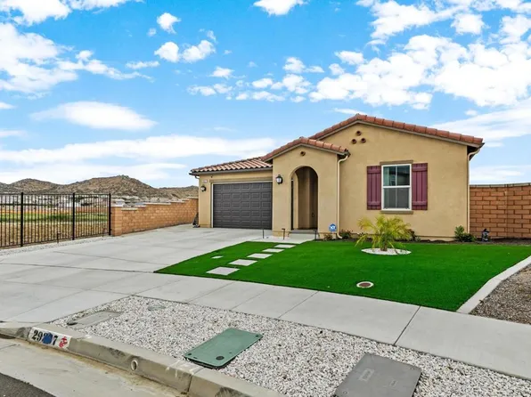 29337 Hondo Ct, Winchester, CA 92596