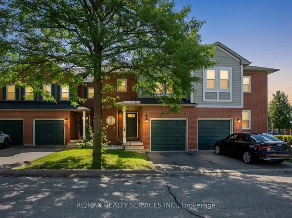 5659 Glen Erin Dr #40, Mississauga, ON L5M 5P2