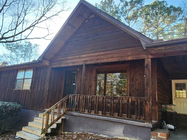 1120 Vida Dr, Anniston, AL 36206