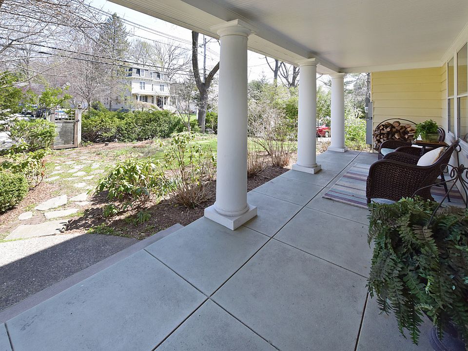 2nd image of 402 Godwin Ave