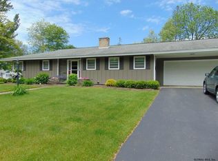 8 Bentley Pl, Queensbury, NY 12804