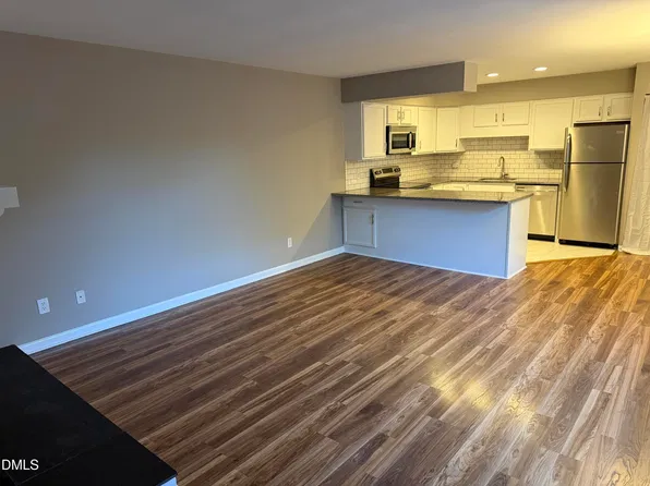 263 Summerwalk Cir, Chapel Hill, NC 27517