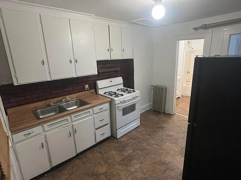 1608 Tracy St #2 — Photo 8
