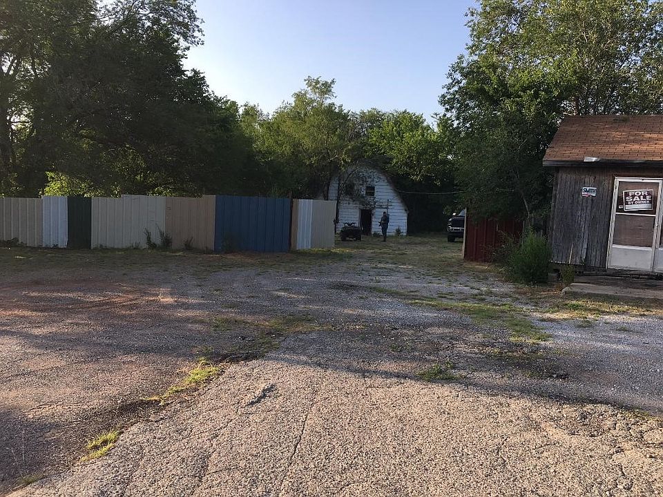 1st image of 3741 NW 32nd St