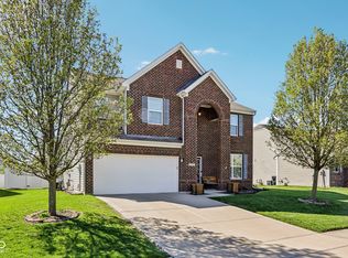 1476 Padana Dr, Greenwood, IN