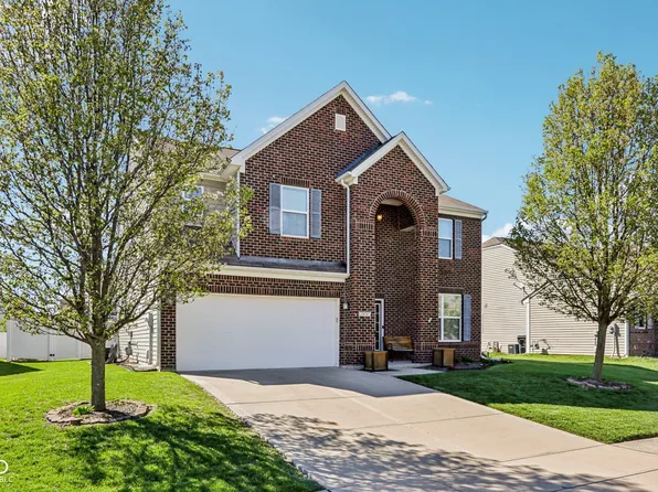 1476 Padana Dr, Greenwood, IN 46143