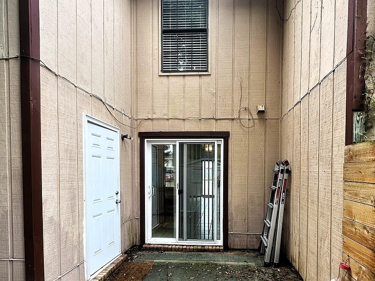 413 Sea Rover Ln NW #F — Photo 17