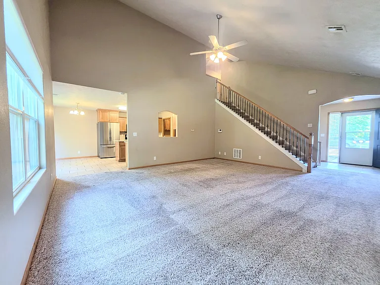 606 Highland Ridge Dr #1 — Photo 2