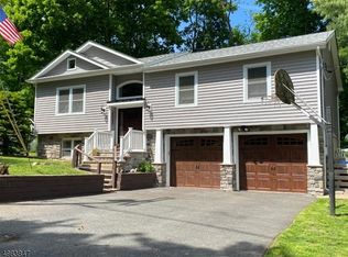 12 Tomahawk Trl, Denville, NJ 07834