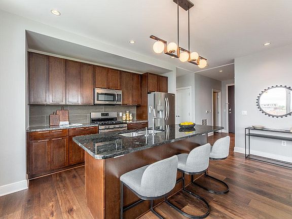 5th image of 1145 N High St #404