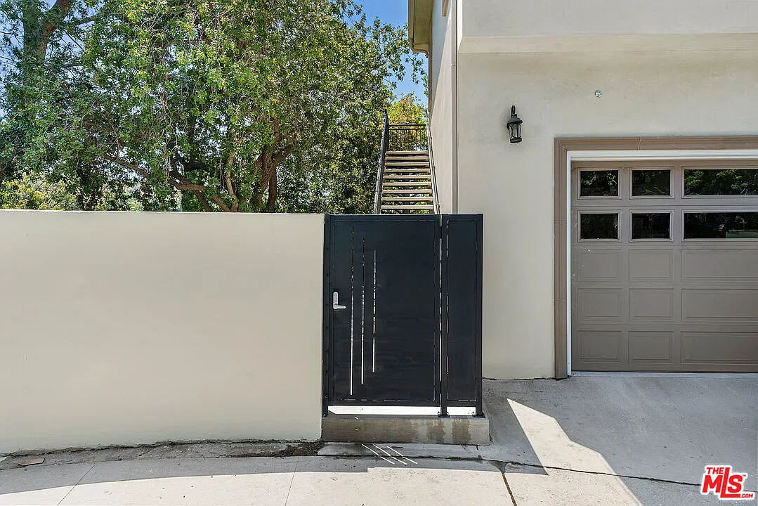 Studio, 500 sqft, $2,750 — Photo 4