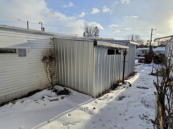 4th image of 1760 Westover Rd #5