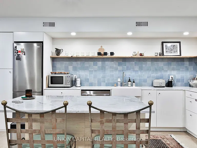 278 Lisgar St #C — Photo 3