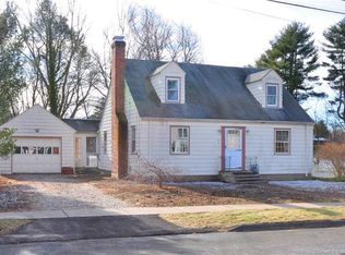 11 Laurel Ave, Windsor, CT 06095