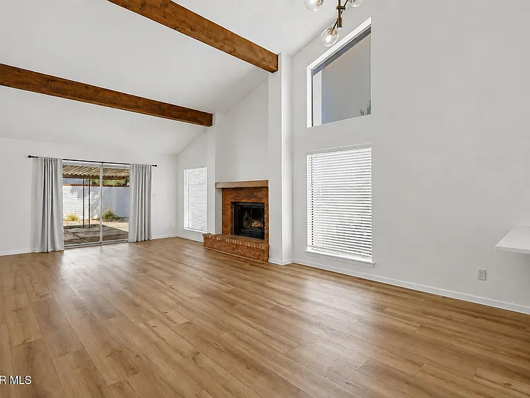 5205 Valley Spring Way — Photo 9