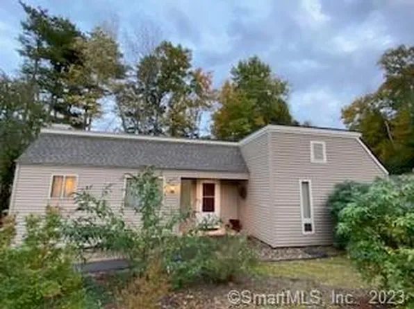 75 Library Lane #75, Simsbury, CT 06070