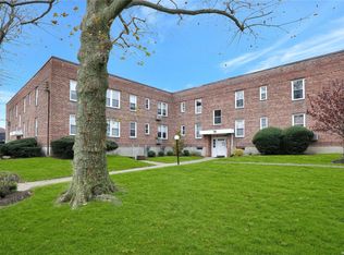 78 Gibson Blvd APT 1A, Valley Stream, NY 11581