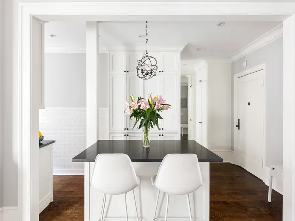 1361 Madison Avenue 6G image 3 of 9