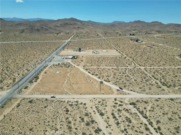 56076 Reche Rd #118, Landers, CA 92285