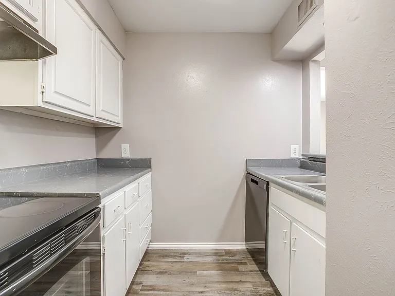 Foxfire Apartments — Photo 26