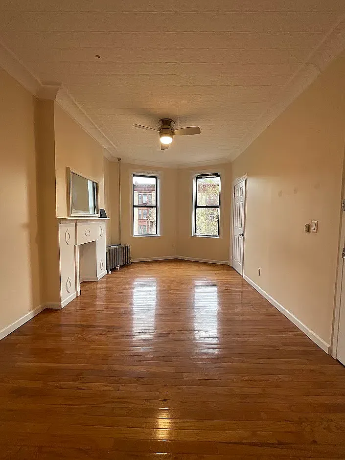 621 Park Place — Photo 4