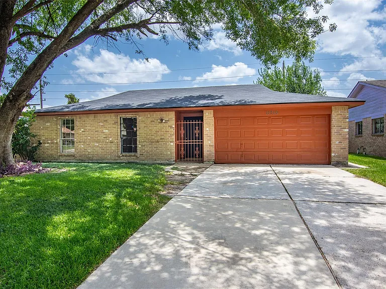 11710 Old Telegraph Rd — Photo 2
