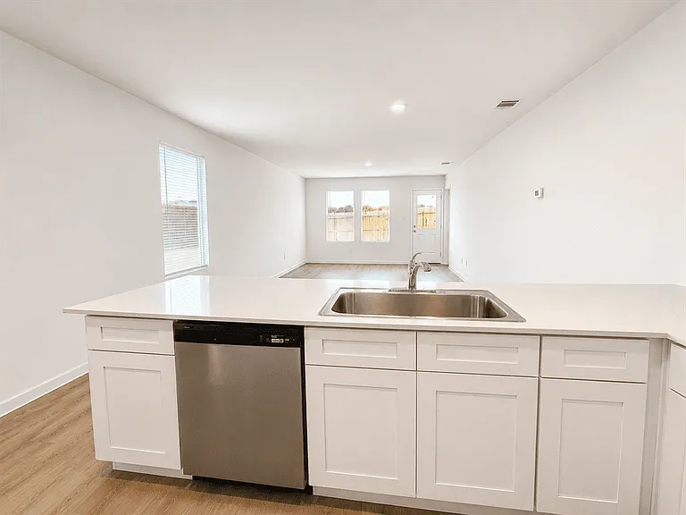 3514 Hilts Trl — Photo 5
