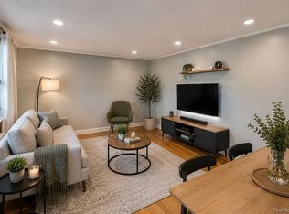 21722 73rd Ave #2, Oakland Gardens, NY 11364