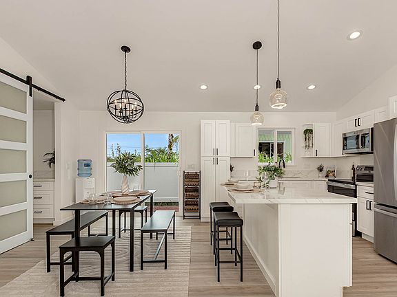 5th image of 16-2122 Treefern Dr