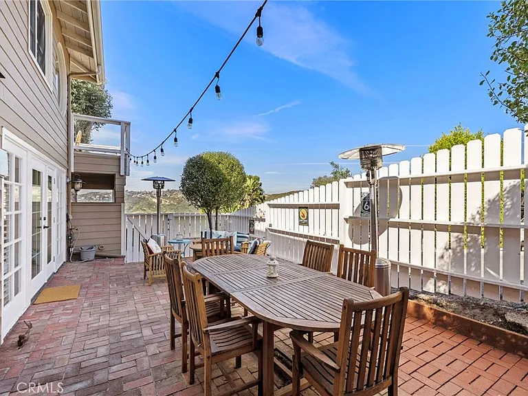 1185 Noria St — Photo 13