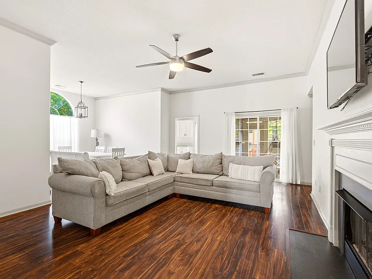 9 Whitewater Ct — Photo 4