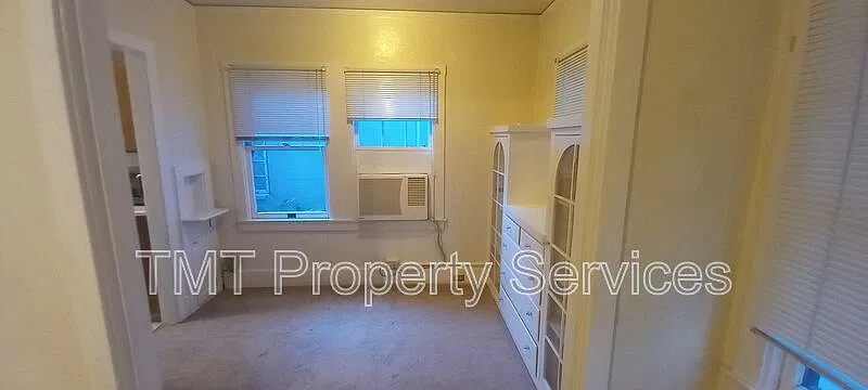 Studio, 1.0 bath, 430 sqft, $1,075 — Photo 4