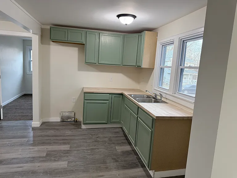 1115 Lyon St — Photo 3