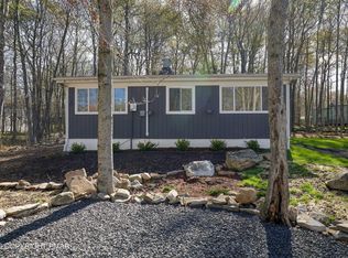 109 Wood Duck Pl, Tobyhanna, PA 18466