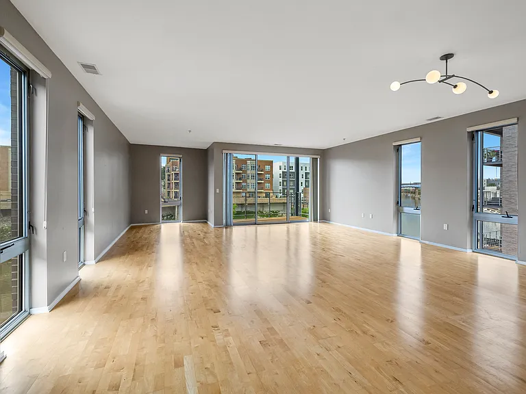 Floor to Ceiling Windows Throughout