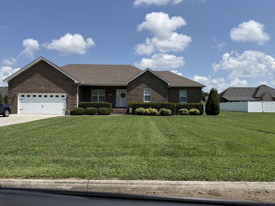1st image of 416 Colonial Dr
