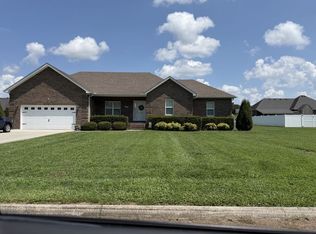 416 Colonial Dr, Winchester, TN 37398