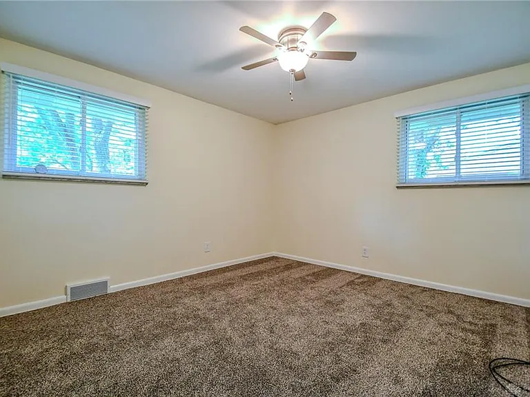96 Pine Bluff Dr — Photo 20