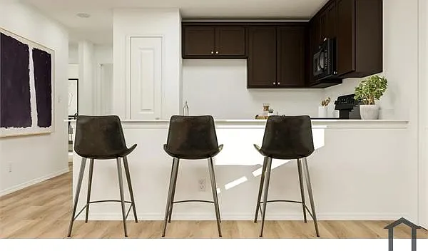 3 bed, 1440 sqft, $2,350 — Photo 3