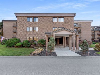 4 Ledgewood Way APT 24, Peabody, MA, 01960