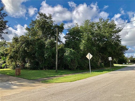 4th image of 1825 N Kingway Dr