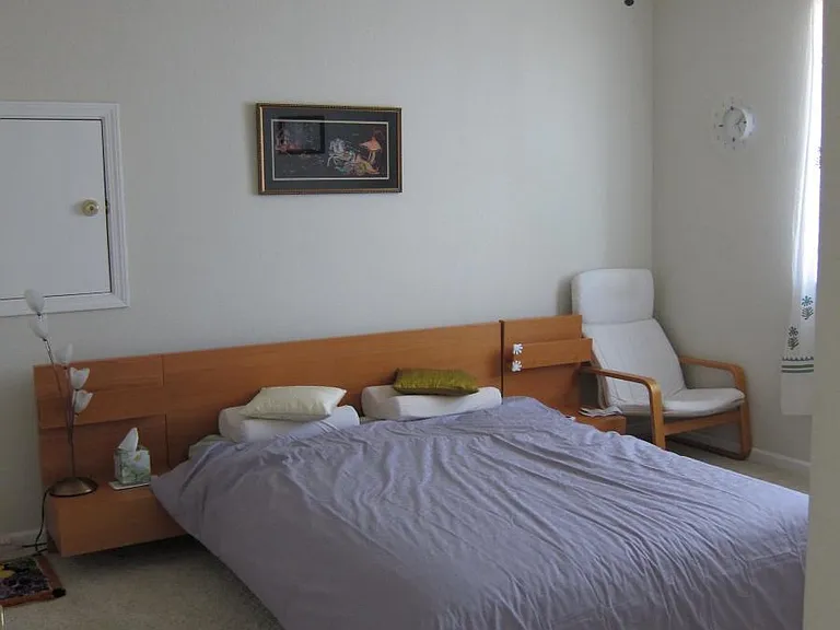 Upstairs Bedroom 2