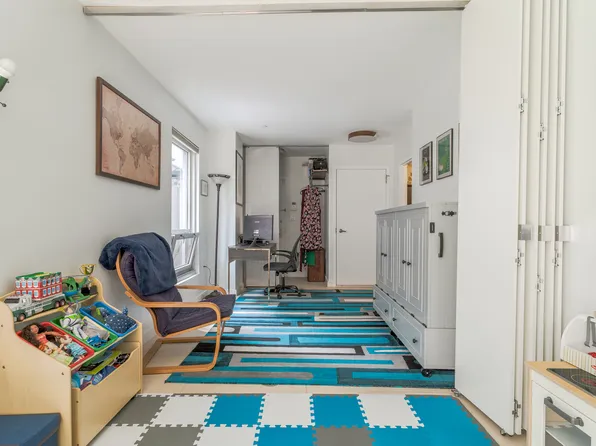 560 Carroll Street image 14 of 16