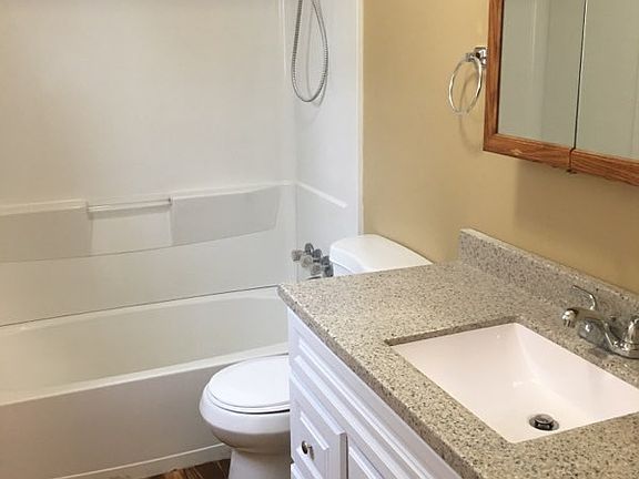3rd image of 20 Franklin Ave #1