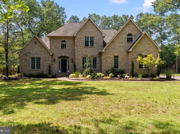 7 Harmony Ct, Southampton, NJ 08088