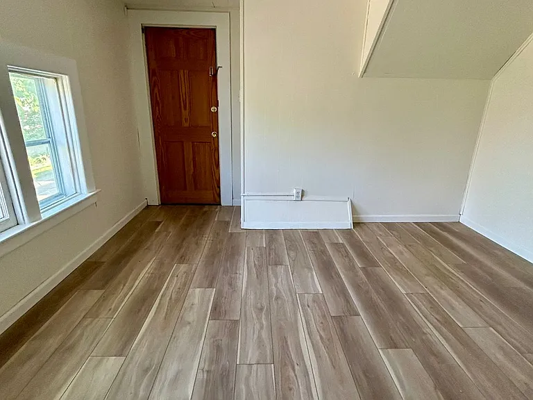 5338 S Salina St #3 — Photo 9