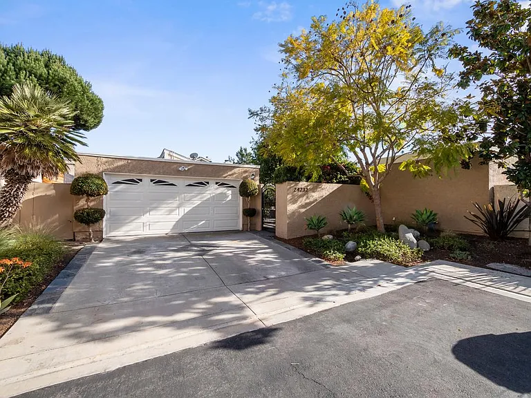 24232 Tahoe Ct — Photo 28