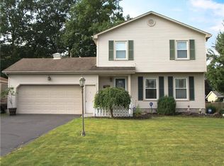 1922 Cloverbrook Dr, Mineral Ridge, OH