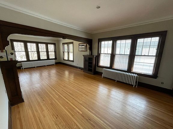 5th image of 968 Goodrich Ave APT 4